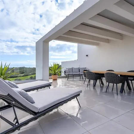 Luxury Golf Penthouse * Εστεπόνα