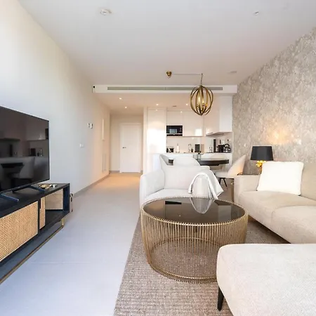 Luxury Golf Penthouse Εστεπόνα